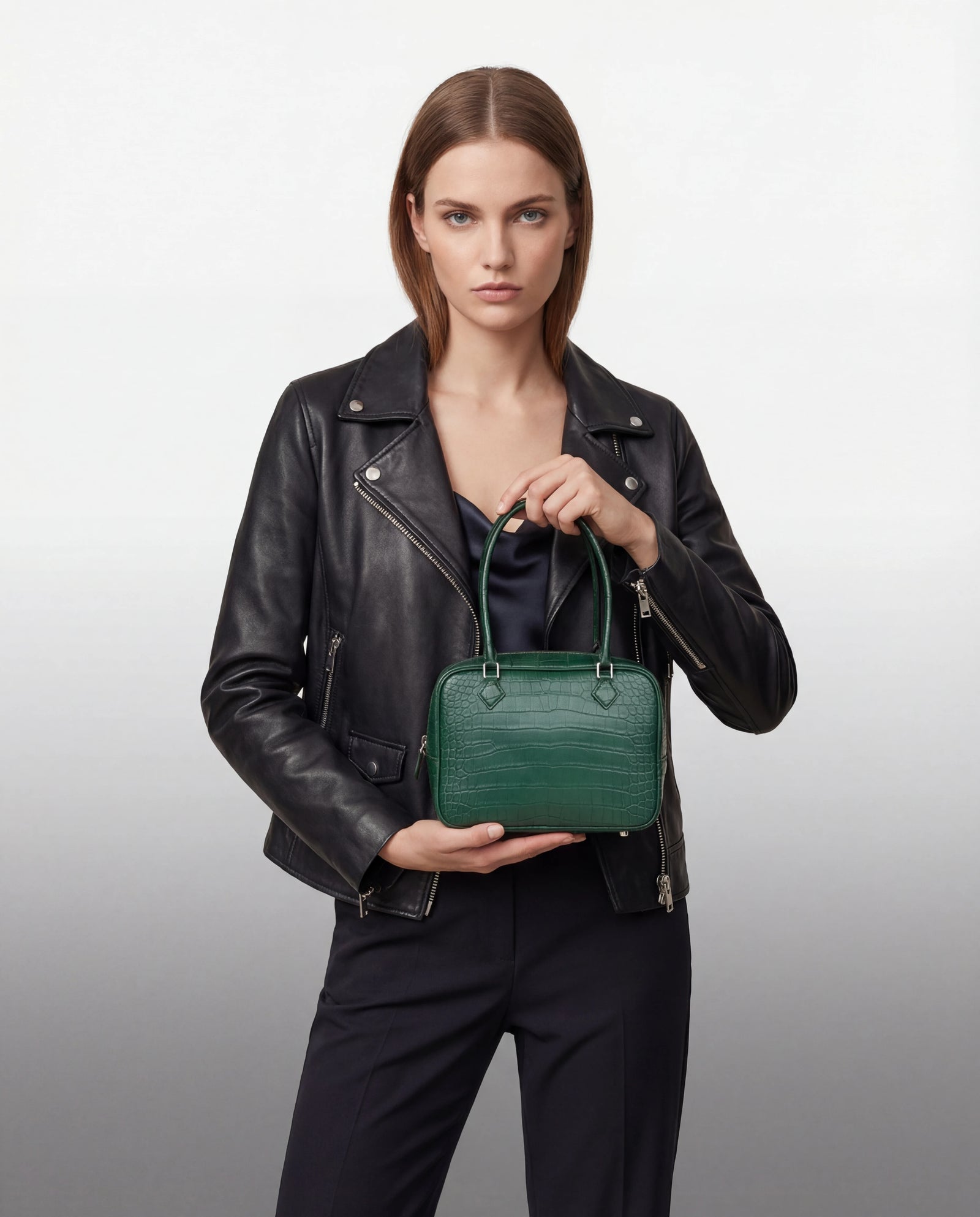 The Handle Bag 20 · Emerald Matte